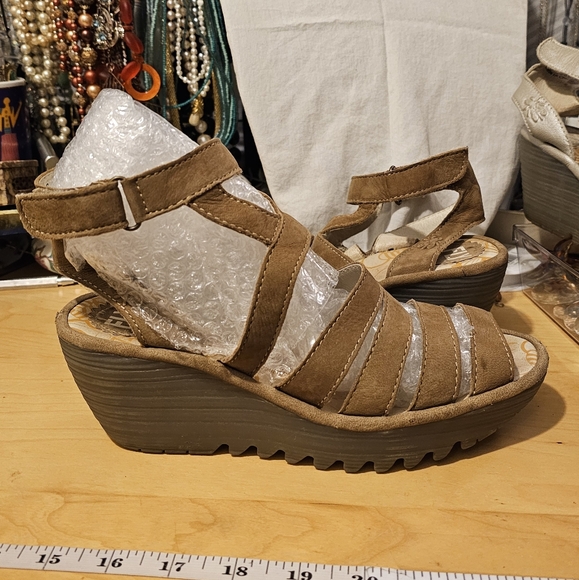 Fly London wedge sandals size 38 - Picture 10 of 10